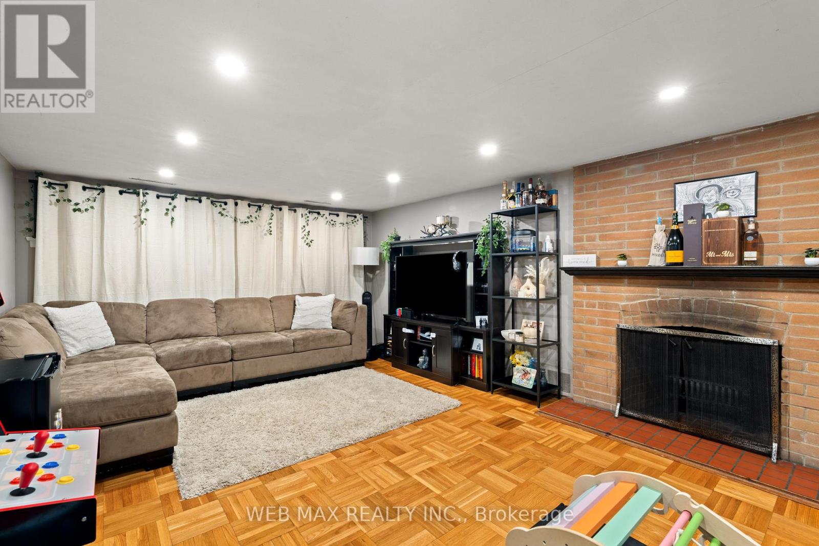 14 Howarth Avenue, Toronto, Ontario  M1R 1H4 - Photo 24 - E13748422