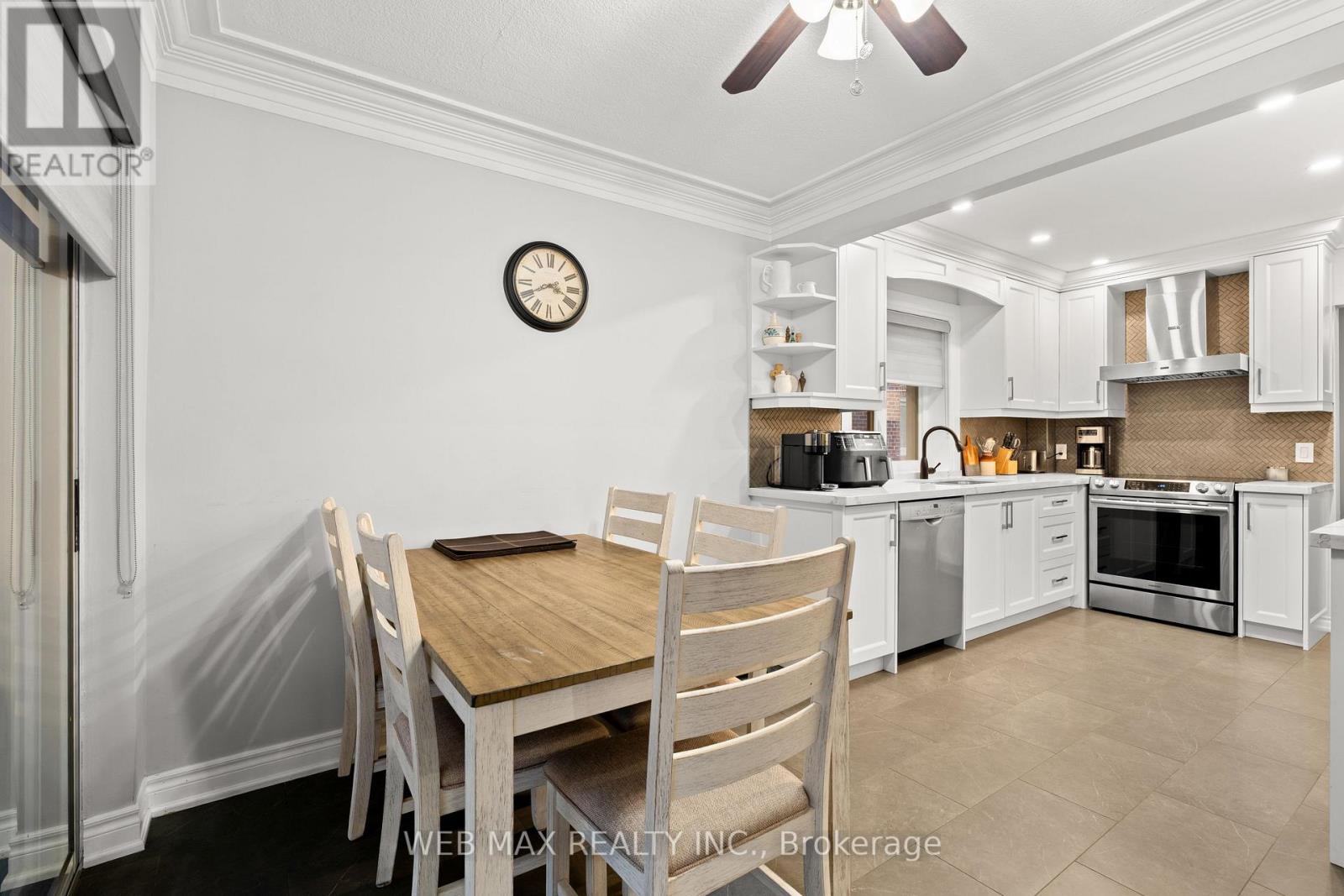 14 Howarth Avenue, Toronto, Ontario  M1R 1H4 - Photo 9 - E13748422