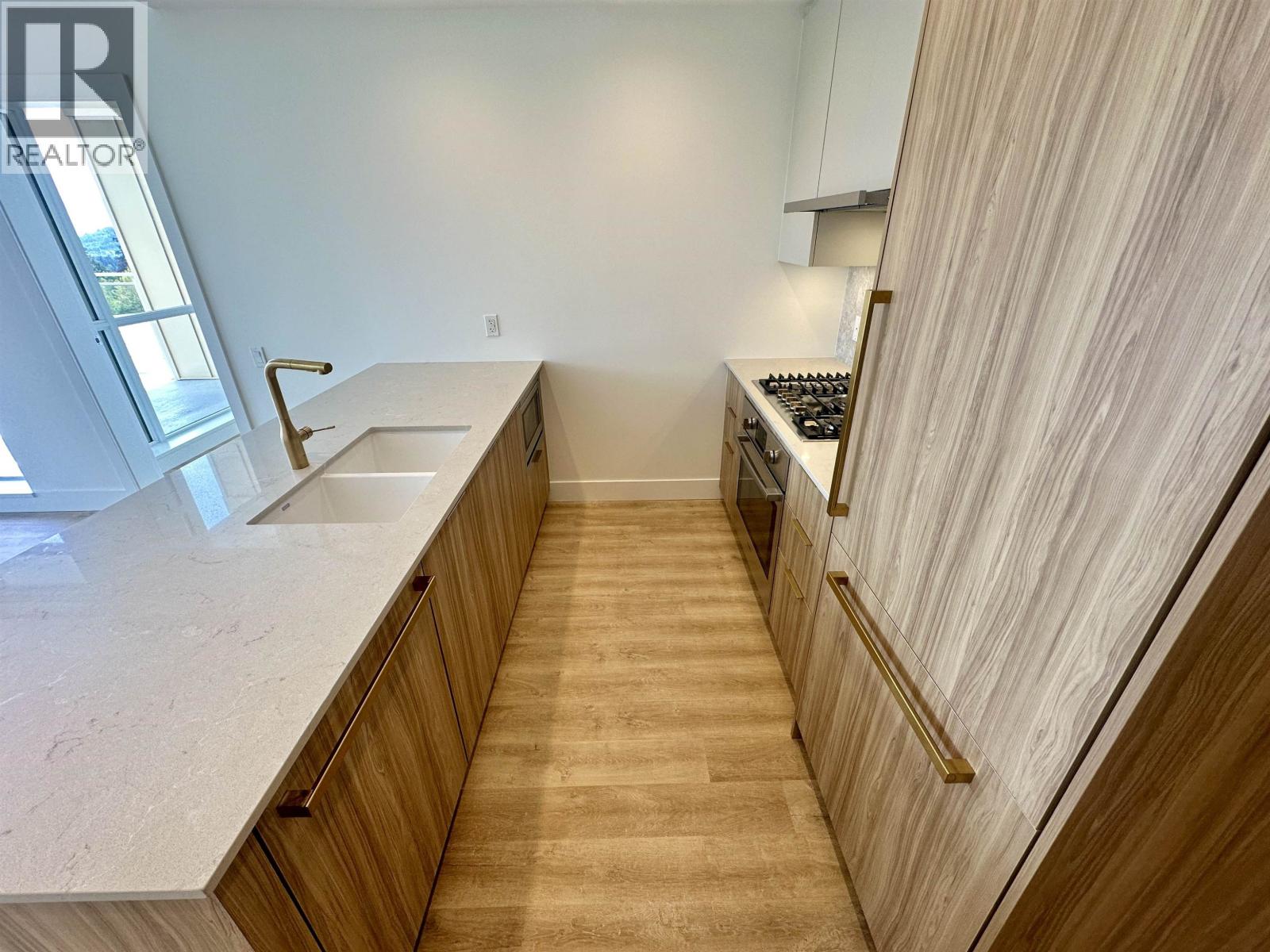 1004 2375 Emery Court, North Vancouver, British Columbia  V7J 0E9 - Photo 3 - R3161836
