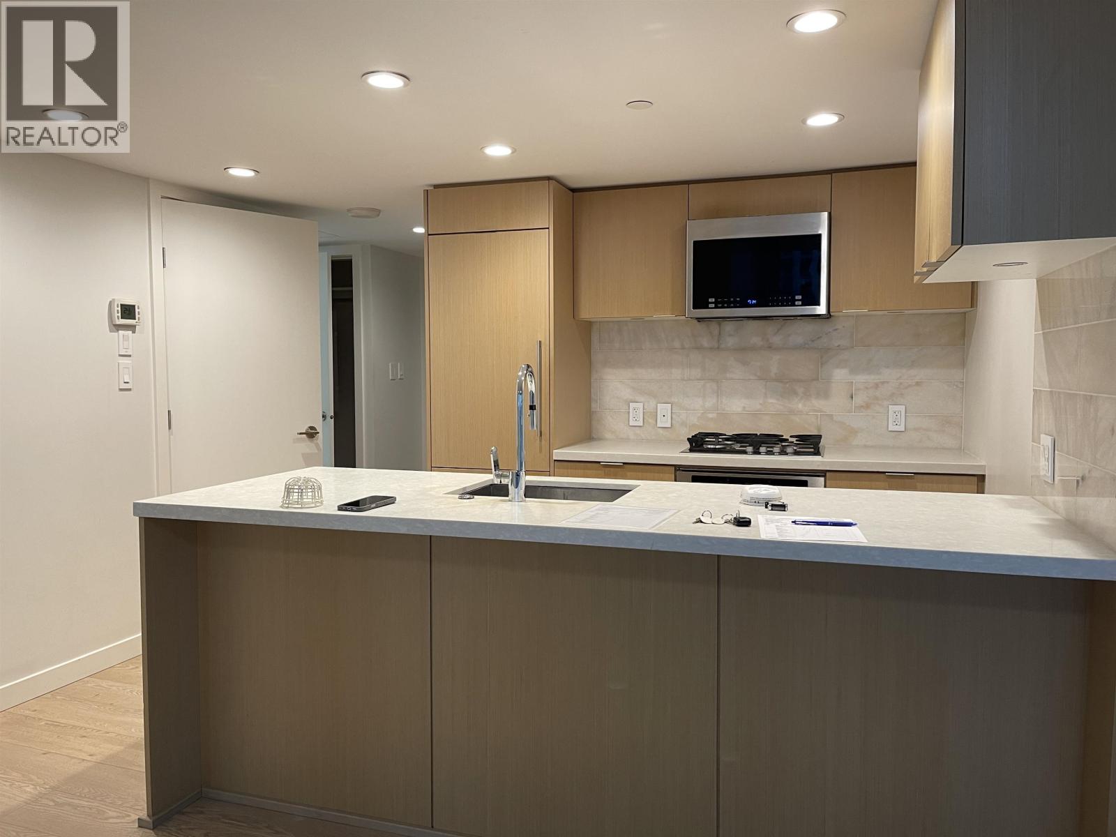 1007 8189 CAMBIE STREET, vancouver, British Columbia