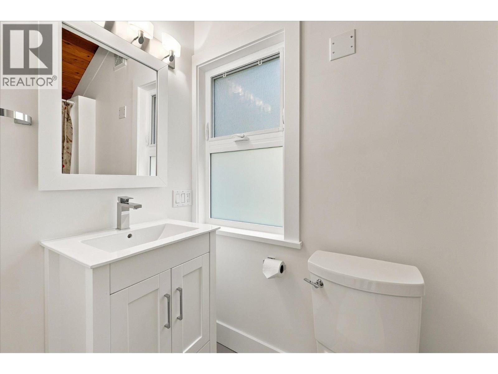 3015 Alpine Crescent, Whistler, British Columbia  V8E 0B8 - Photo 13 - R3161658
