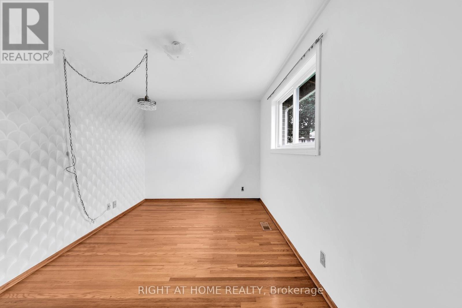 5 Clareville Crescent, Toronto, Ontario  M2J 2B9 - Photo 16 - C13729902