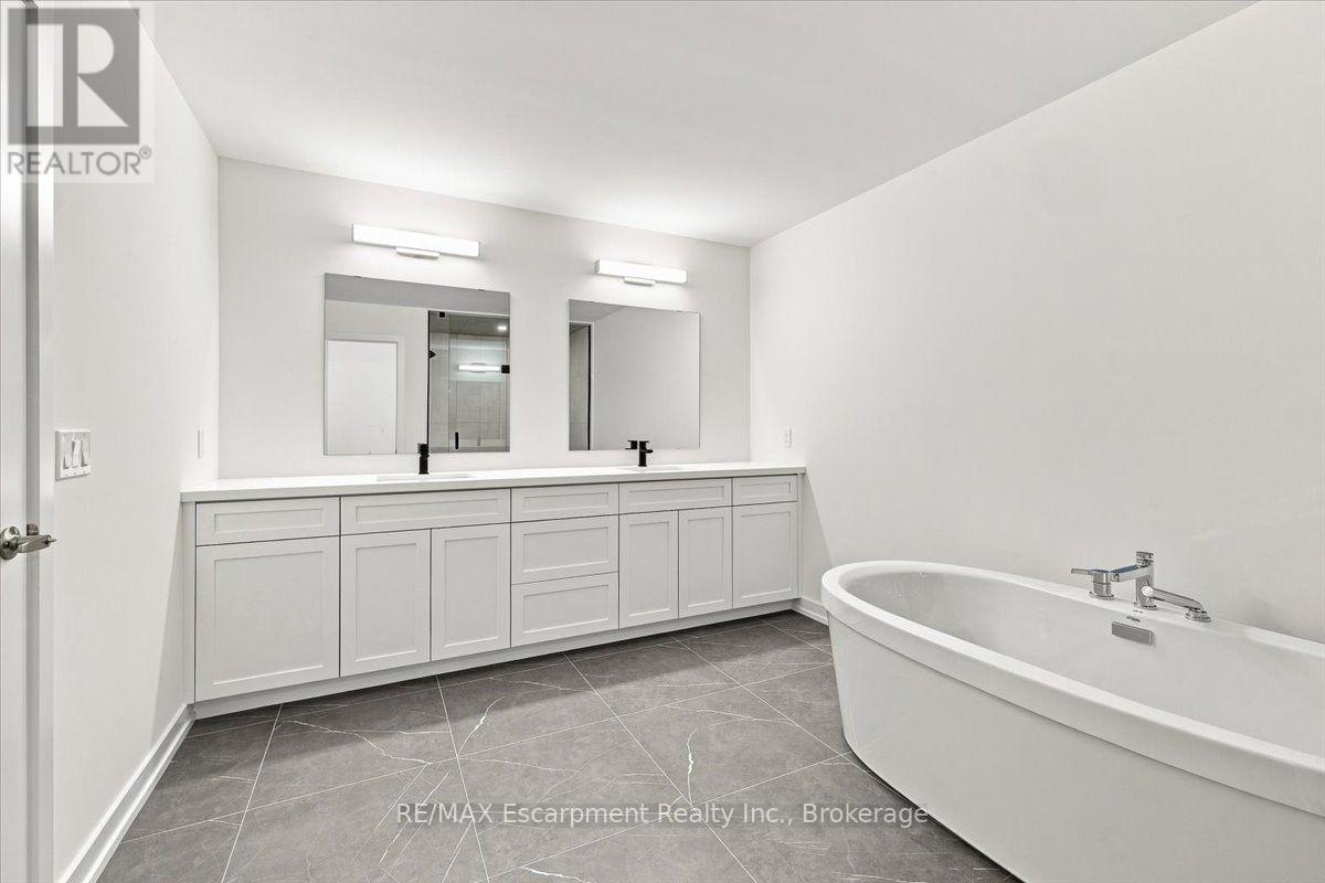 106 Valley Trail Place, Hamilton, Ontario  L8B 2A2 - Photo 24 - X13748496