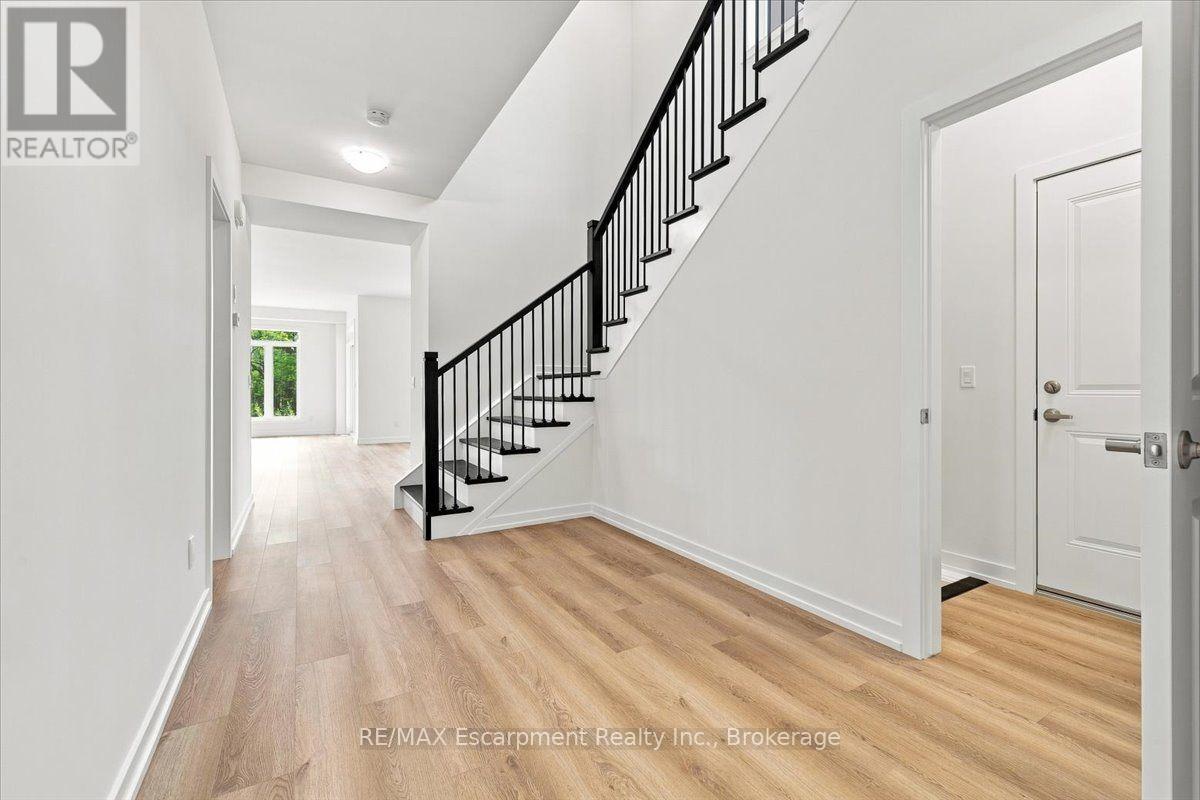 106 Valley Trail Place, Hamilton, Ontario  L8B 2A2 - Photo 7 - X13748496