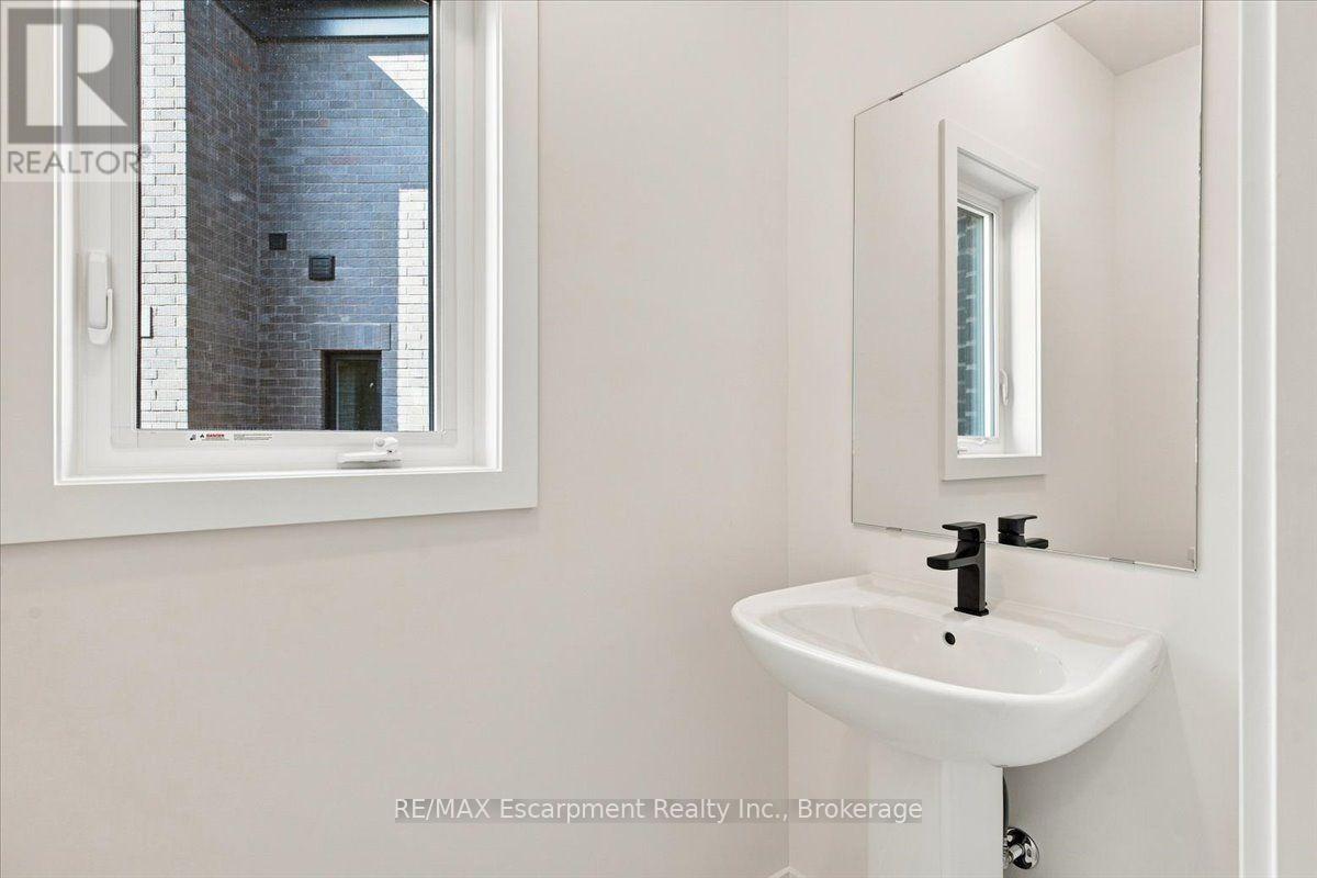 106 Valley Trail Place, Hamilton, Ontario  L8B 2A2 - Photo 8 - X13748496