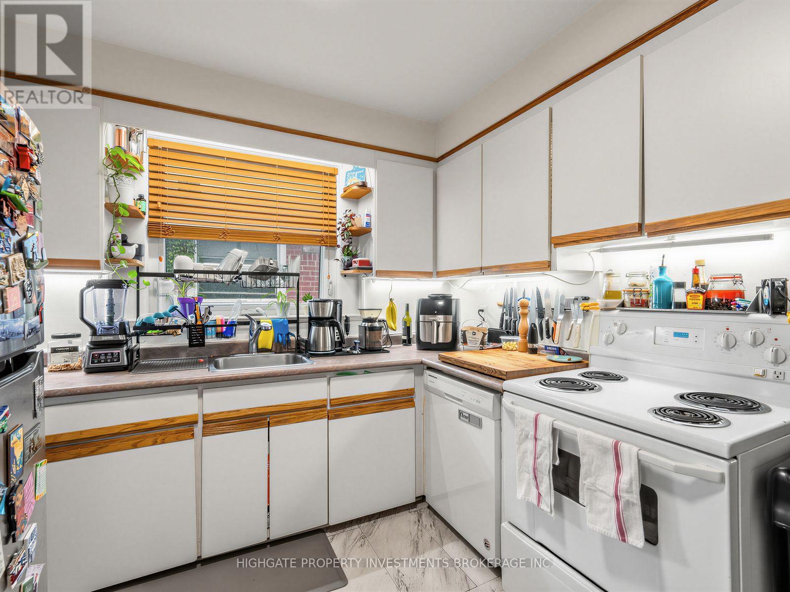 981 Avenue Road, Toronto, Ontario  M5P 2K9 - Photo 26 - C13748474