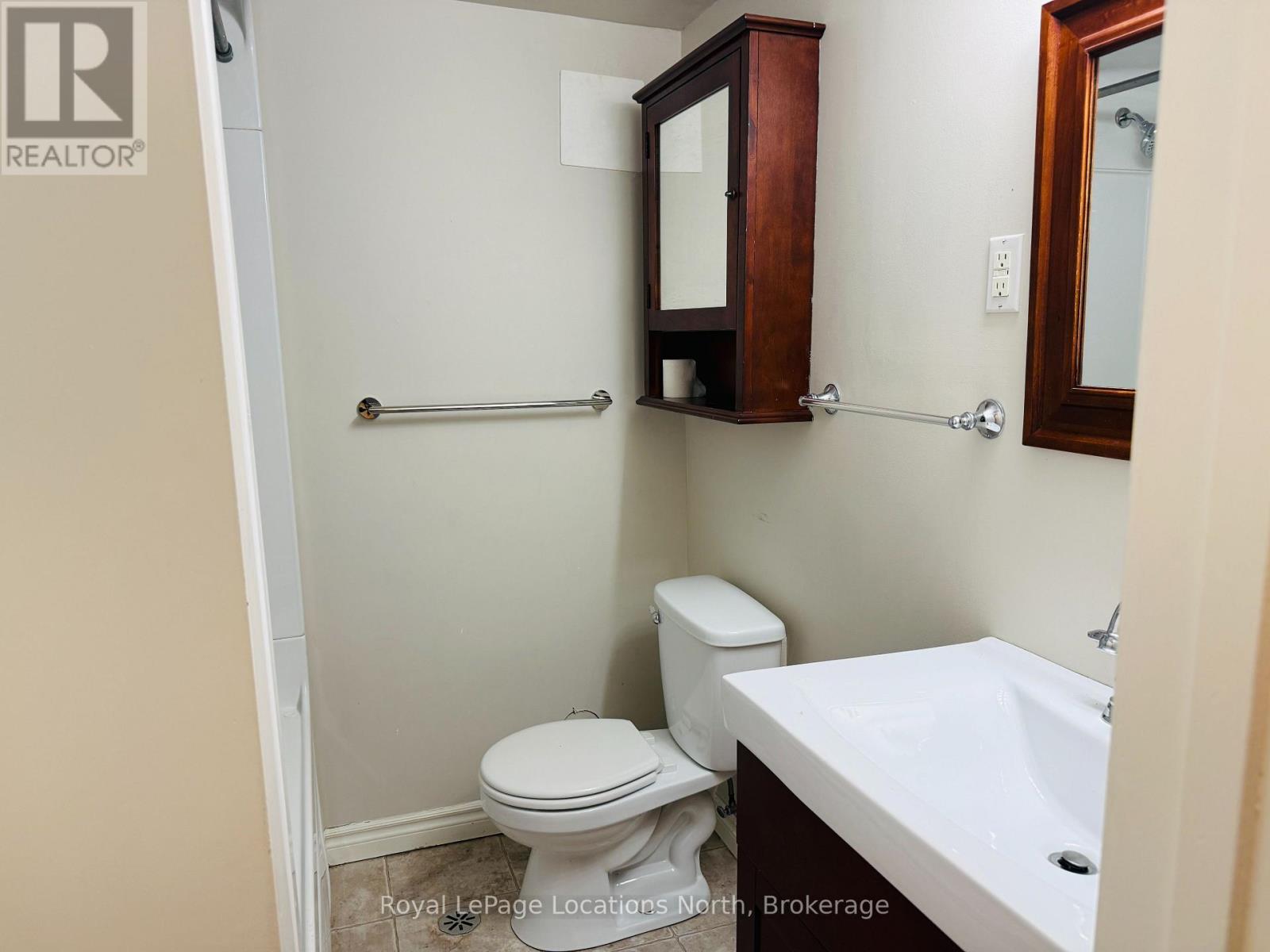 Unit B - 373 Peel Street, Collingwood, Ontario  L9Y 3W5 - Photo 17 - S13748434