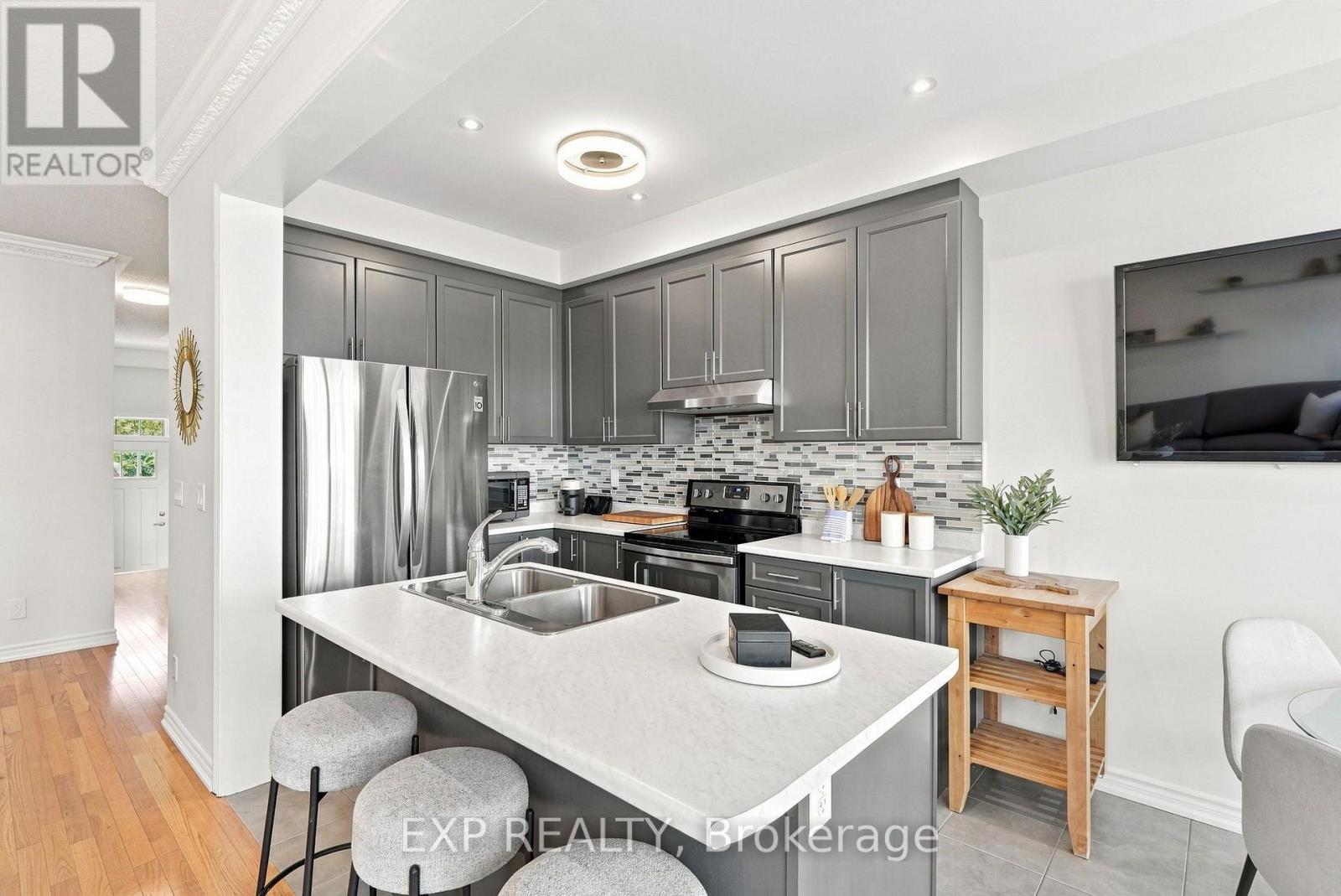 128 Chessington Avenue, East Gwillimbury, Ontario  L9N 0R6 - Photo 10 - N13748500