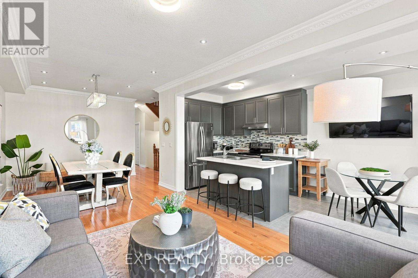 128 Chessington Avenue, East Gwillimbury, Ontario  L9N 0R6 - Photo 11 - N13748500