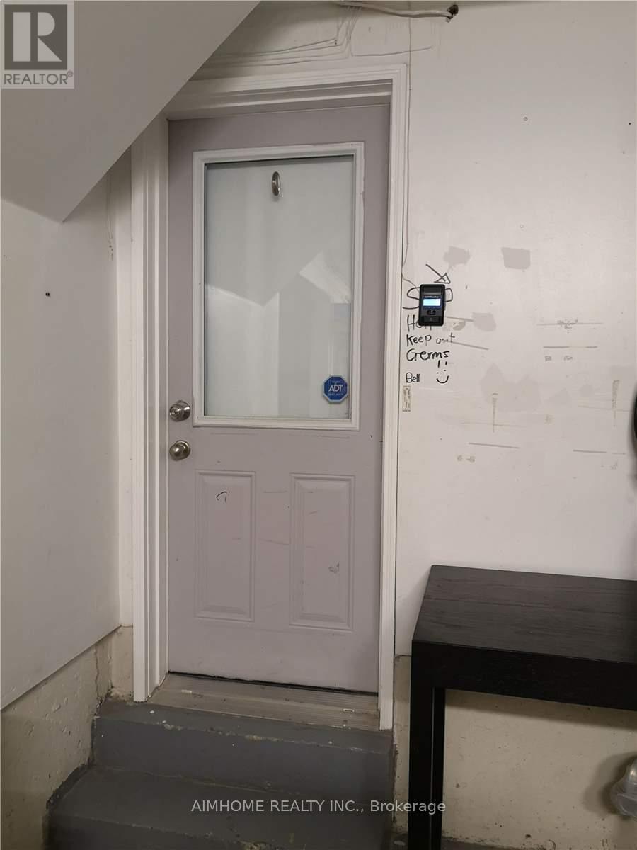 Gl Unit - 28 Martell Gate, Aurora, Ontario L4G 0C4 - Photo 10 - N13748506