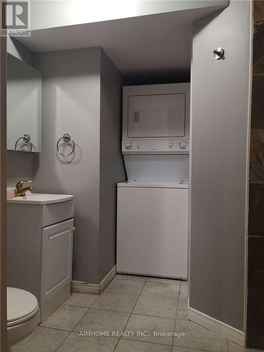 Gl Unit - 28 Martell Gate, Aurora, Ontario L4G 0C4 - Photo 8 - N13748506