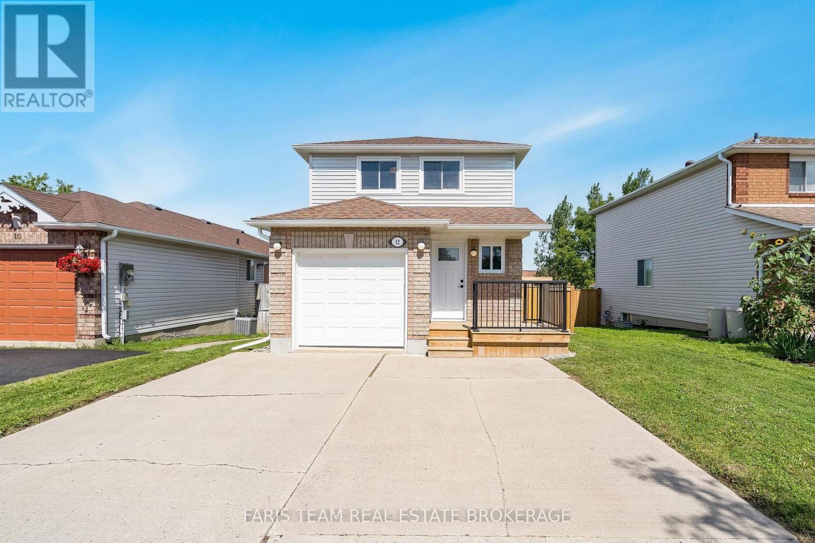 12 ARTHUR AVENUE, Barrie, Ontario