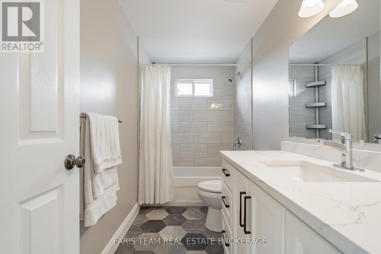12 Arthur Avenue, Barrie, Ontario  L4M 6H3 - Photo 22 - S13748468