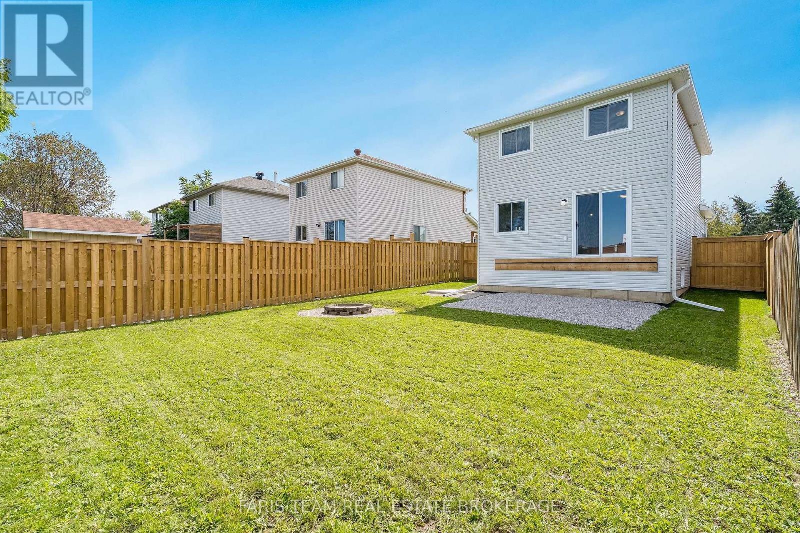 12 Arthur Avenue, Barrie, Ontario  L4M 6H3 - Photo 27 - S13748468