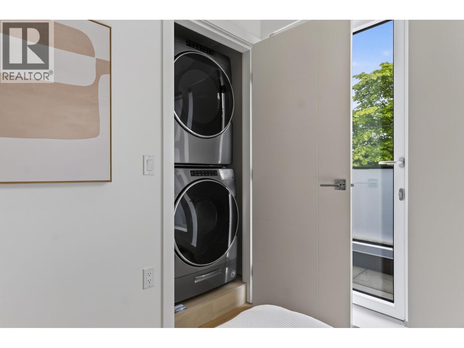 150 W Woodstock Avenue, Vancouver, British Columbia V5Y 0N1 - Photo 24 - R3160286