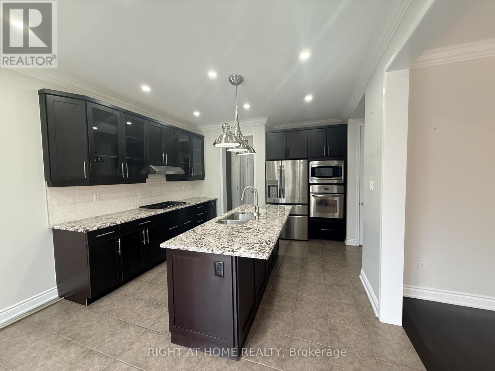 970 Farmstead Drive, Milton, Ontario  L9T 8J1 - Photo 10 - W13748494