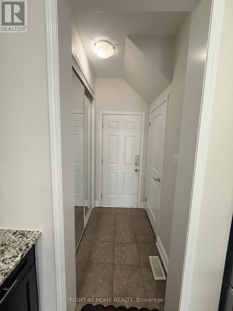 970 Farmstead Drive, Milton, Ontario  L9T 8J1 - Photo 12 - W13748494