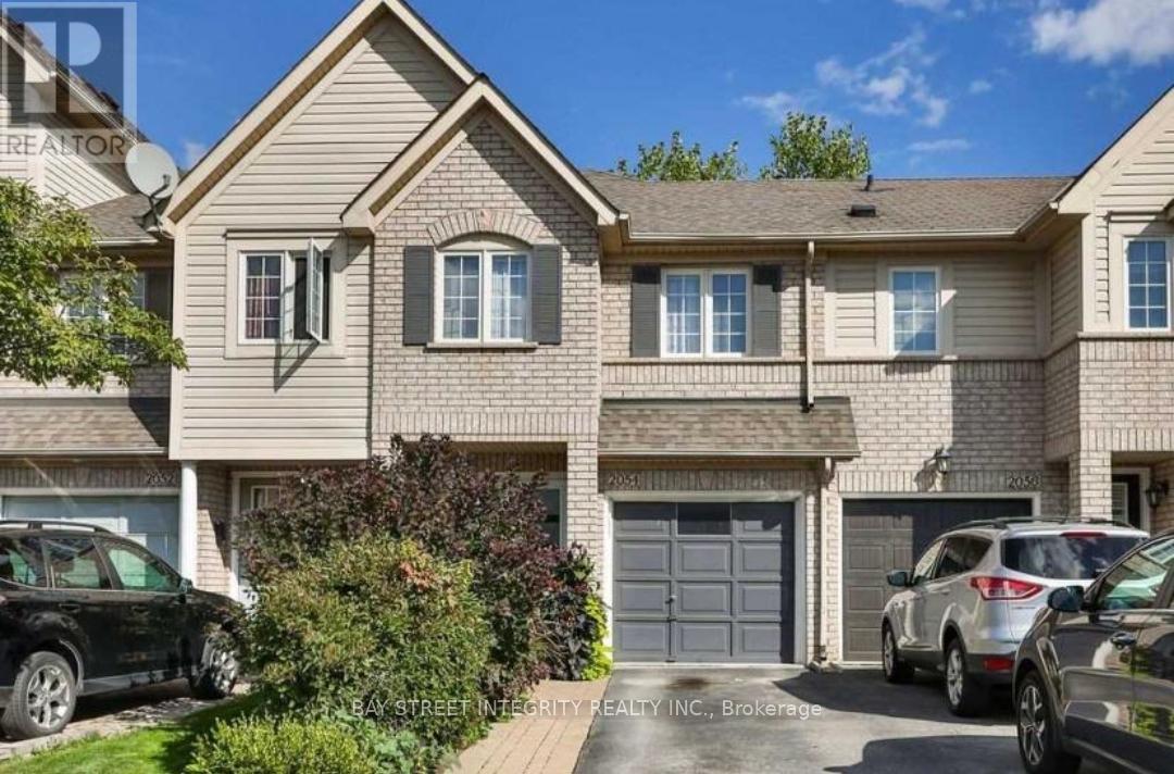 2054 GLENHAMPTON ROAD, Oakville, Ontario
