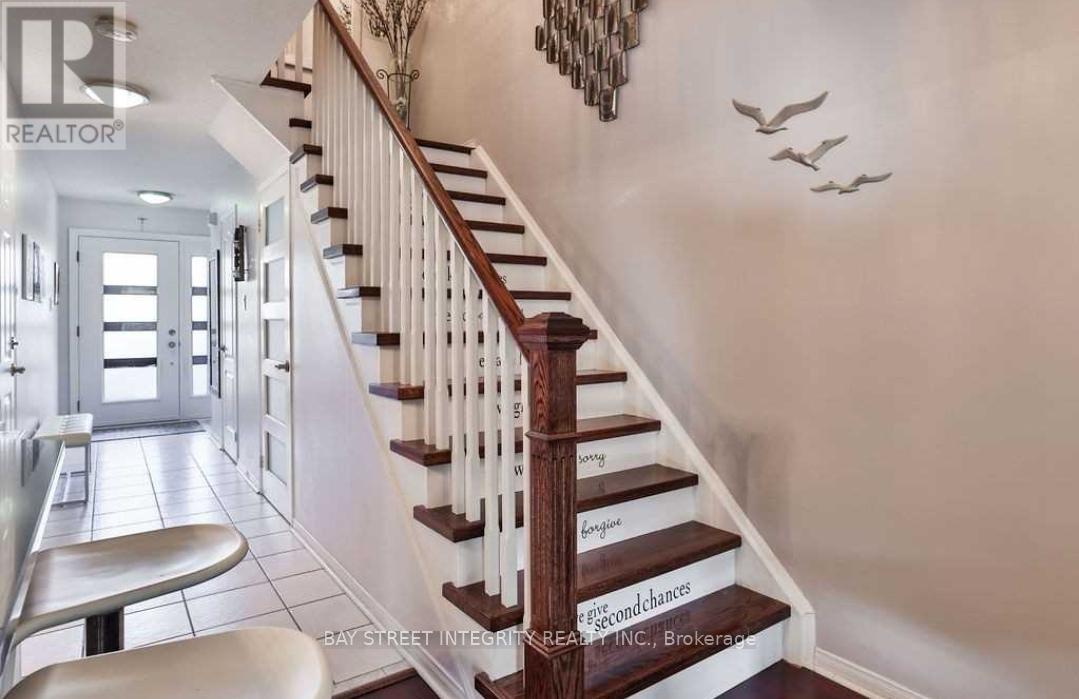 2054 Glenhampton Road, Oakville, Ontario  L6M 3T9 - Photo 6 - W13748524