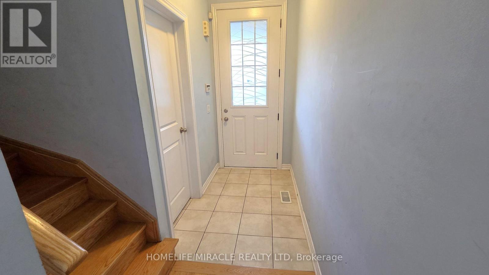 12 Pearman Crescent, Brampton, Ontario L7A 4V8 - Photo 6 - W13631588
