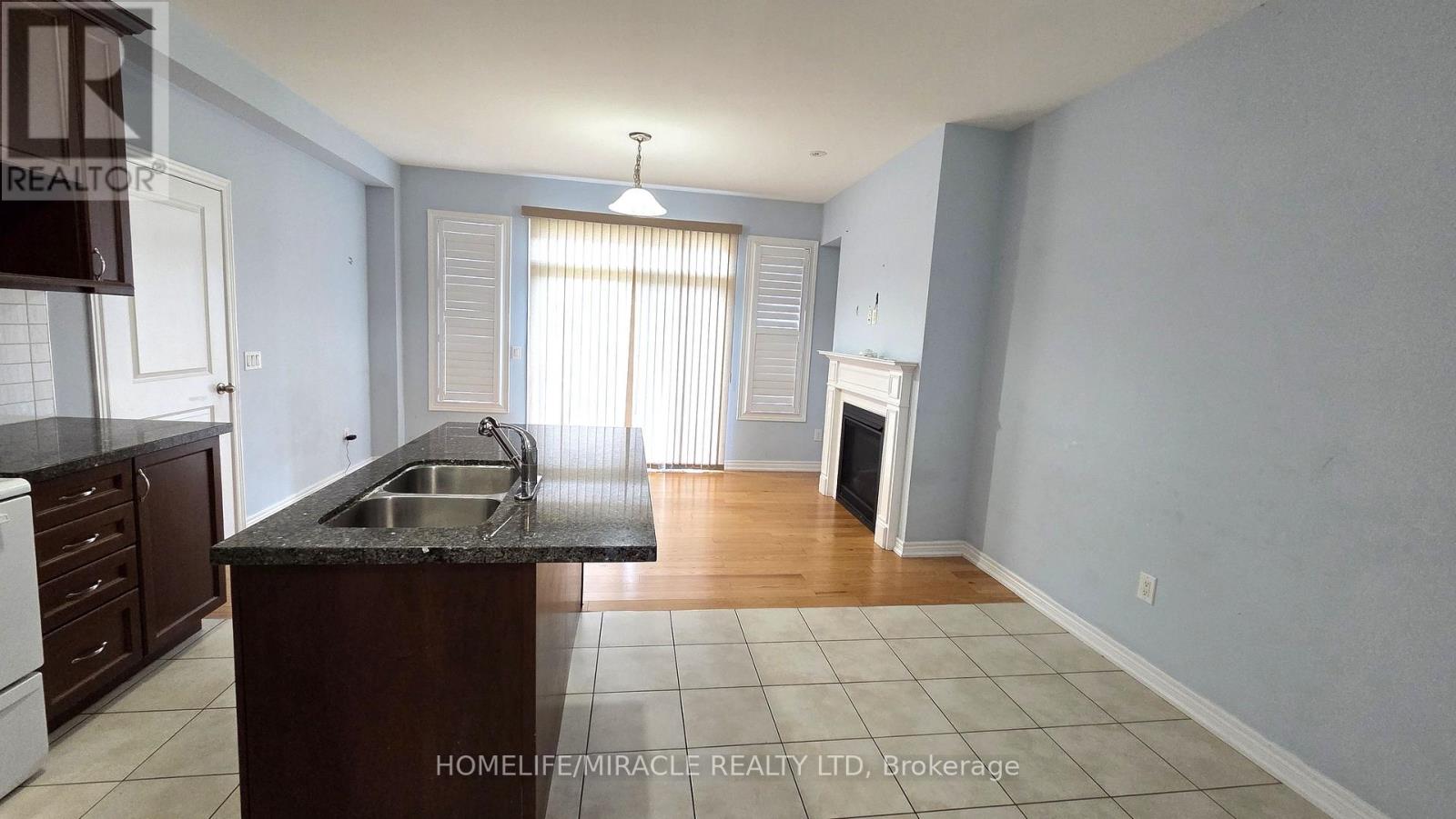 12 Pearman Crescent, Brampton, Ontario L7A 4V8 - Photo 7 - W13631588
