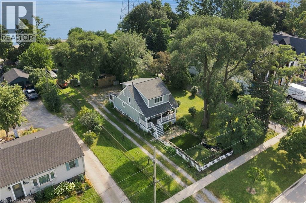 285 BEACH Boulevard, Hamilton, Ontario