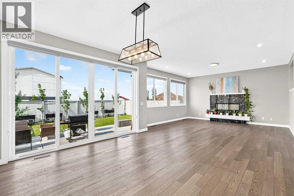293 Red Sky Way  NE, Calgary, Alberta  T3N 1N3 - Photo 11 - A2342954