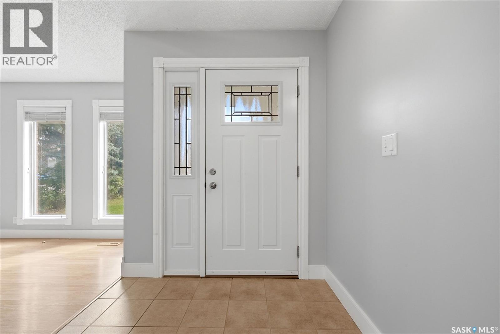 1414 Radway Street N, Regina, Saskatchewan  S4X 4A7 - Photo 3 - SK047640