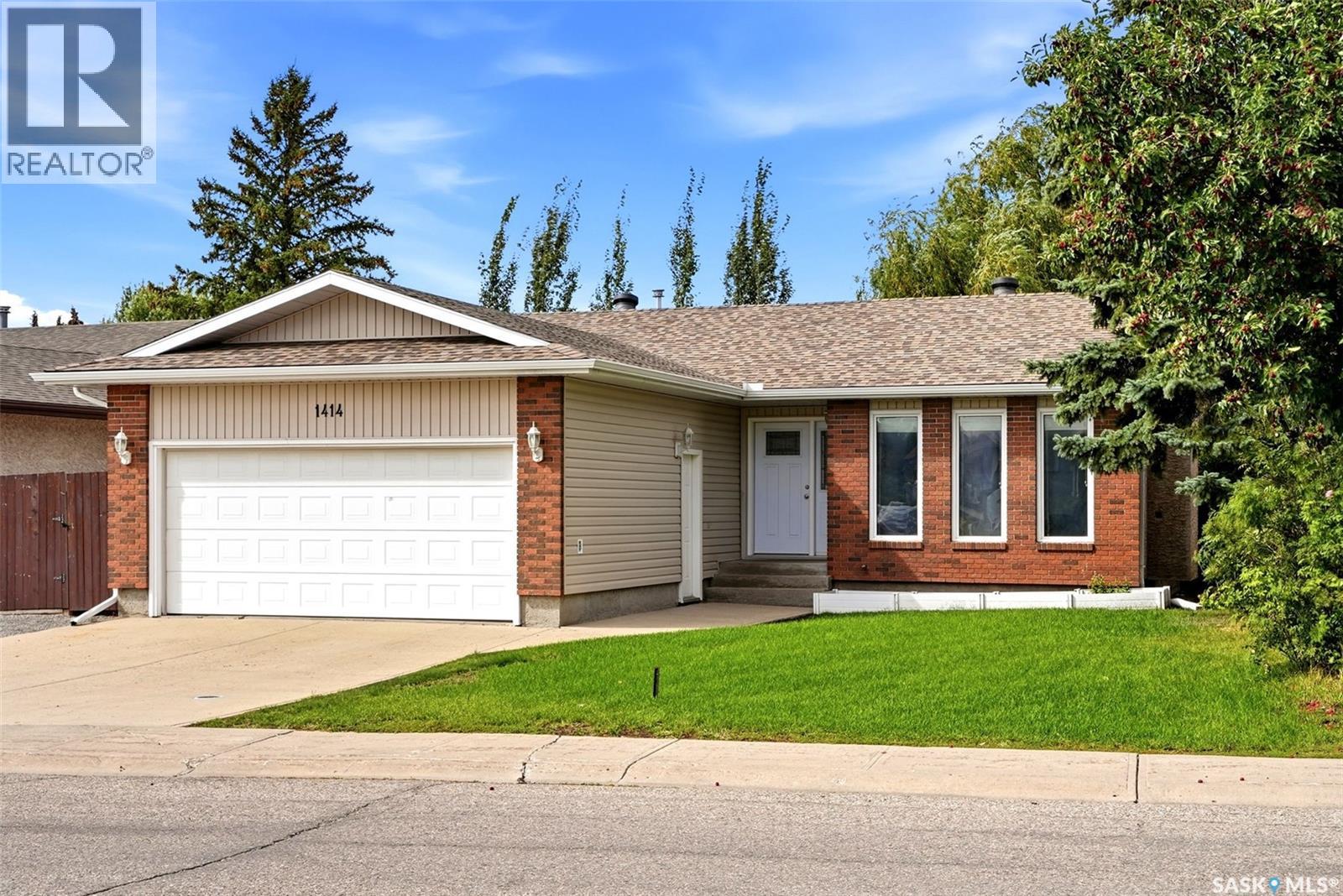 1414 Radway Street N, Regina, Saskatchewan  S4X 4A7 - Photo 2 - SK047640