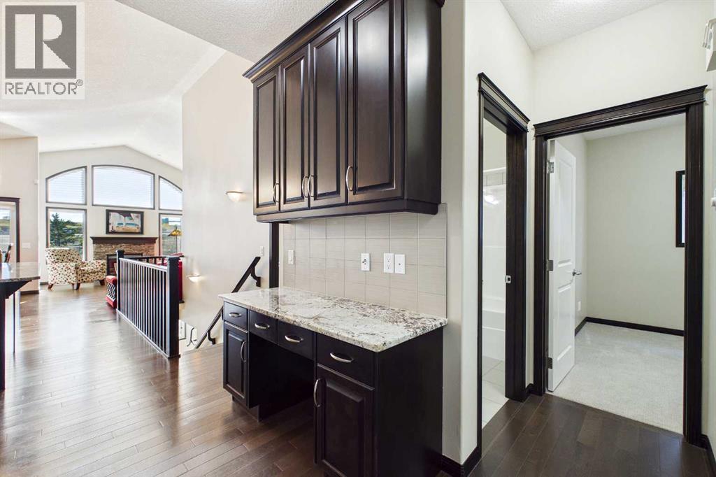 211 Valley Pointe Place NW, Calgary, Alberta  T3B 6B2 - Photo 15 - A2341825