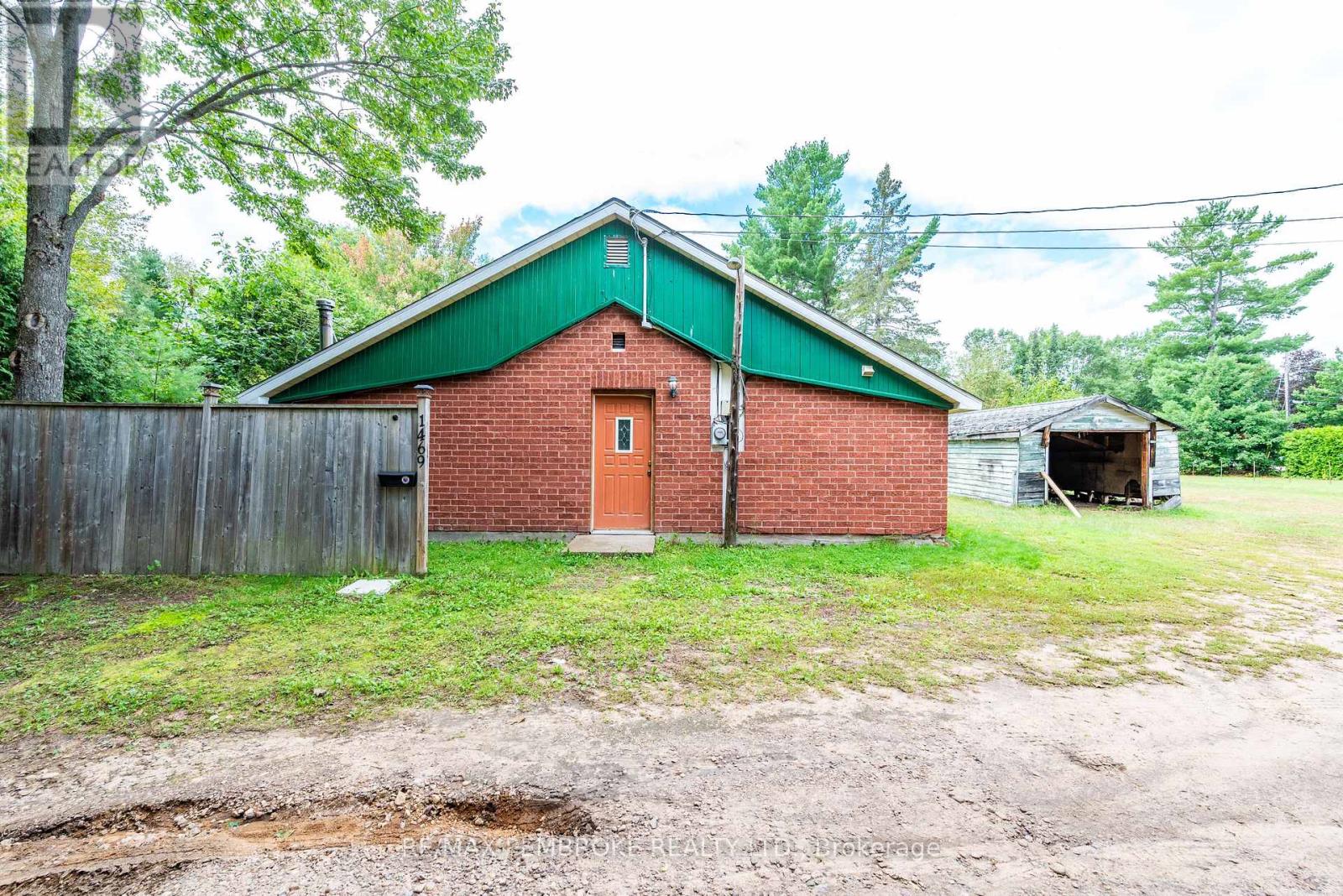 1469 Victoria Street, Petawawa, Ontario