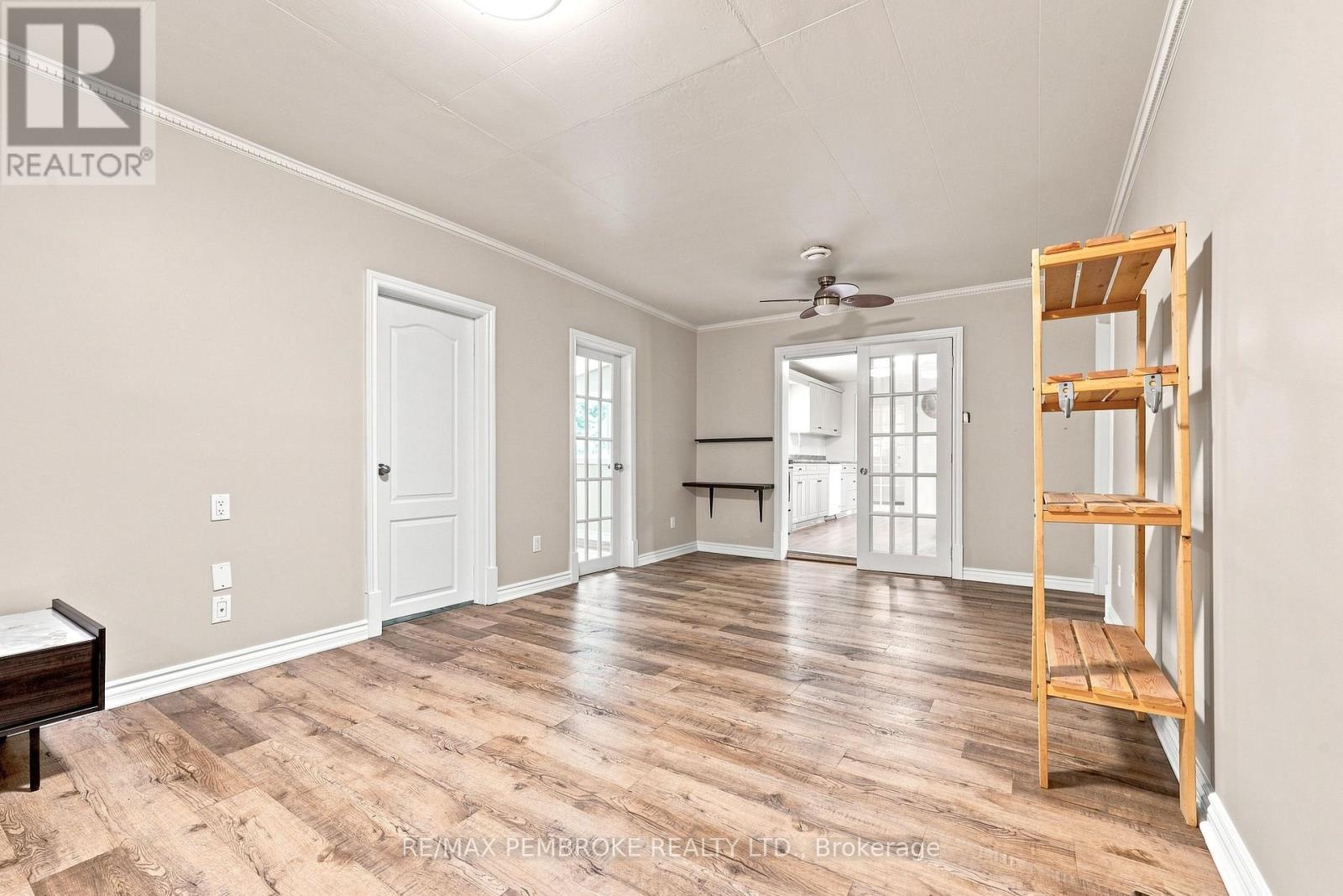 1469 Victoria Street, Petawawa, Ontario  K8H 2G2 - Photo 10 - X13748574