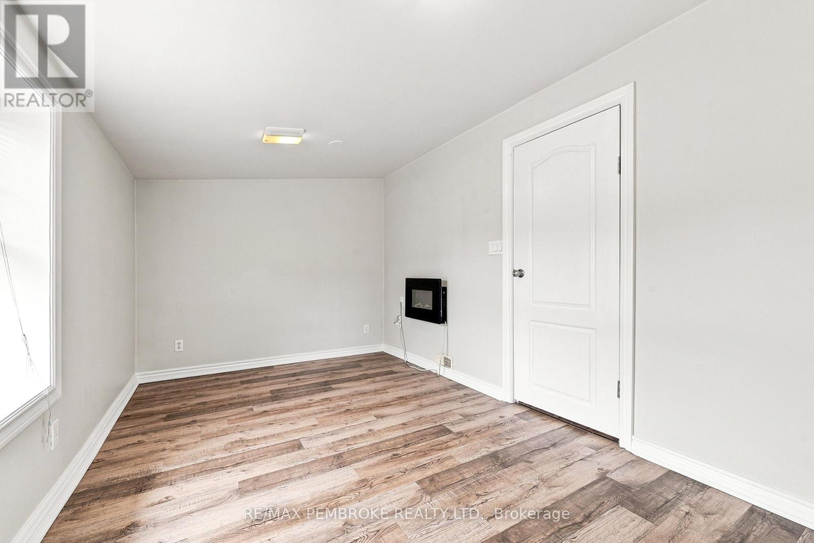 1469 Victoria Street, Petawawa, Ontario  K8H 2G2 - Photo 23 - X13748574