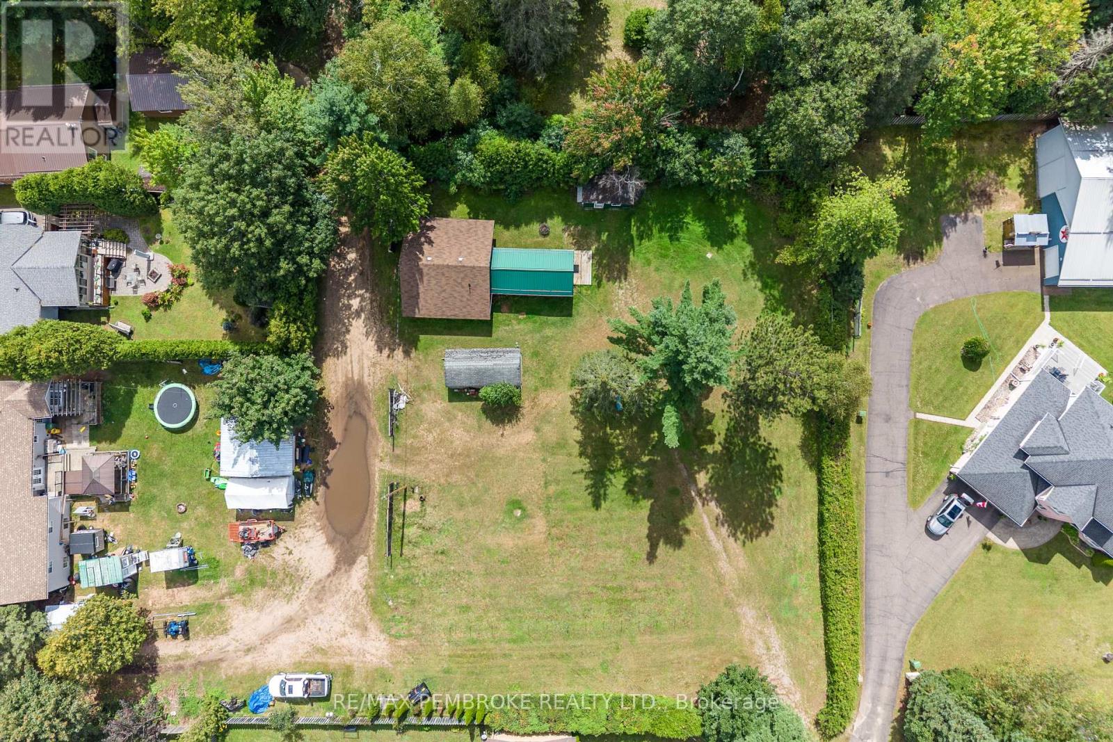 1469 Victoria Street, Petawawa, Ontario K8H 2G2 - Photo 3 - X13748574