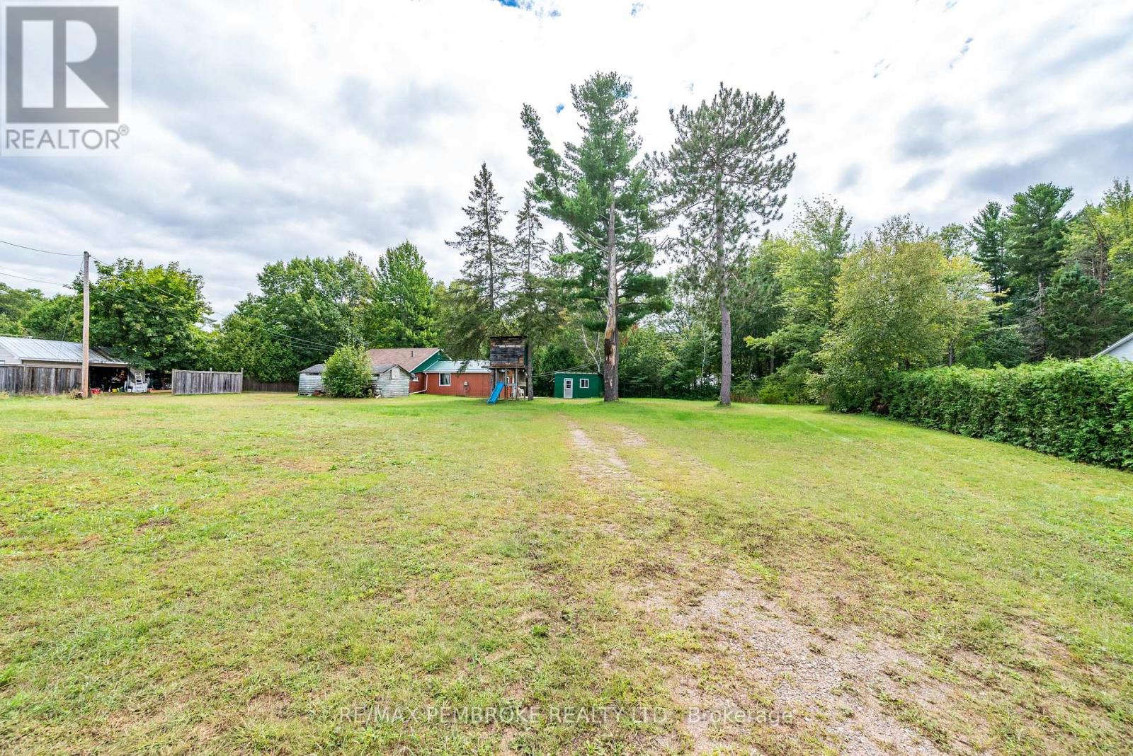1469 Victoria Street, Petawawa, Ontario  K8H 2G2 - Photo 45 - X13748574