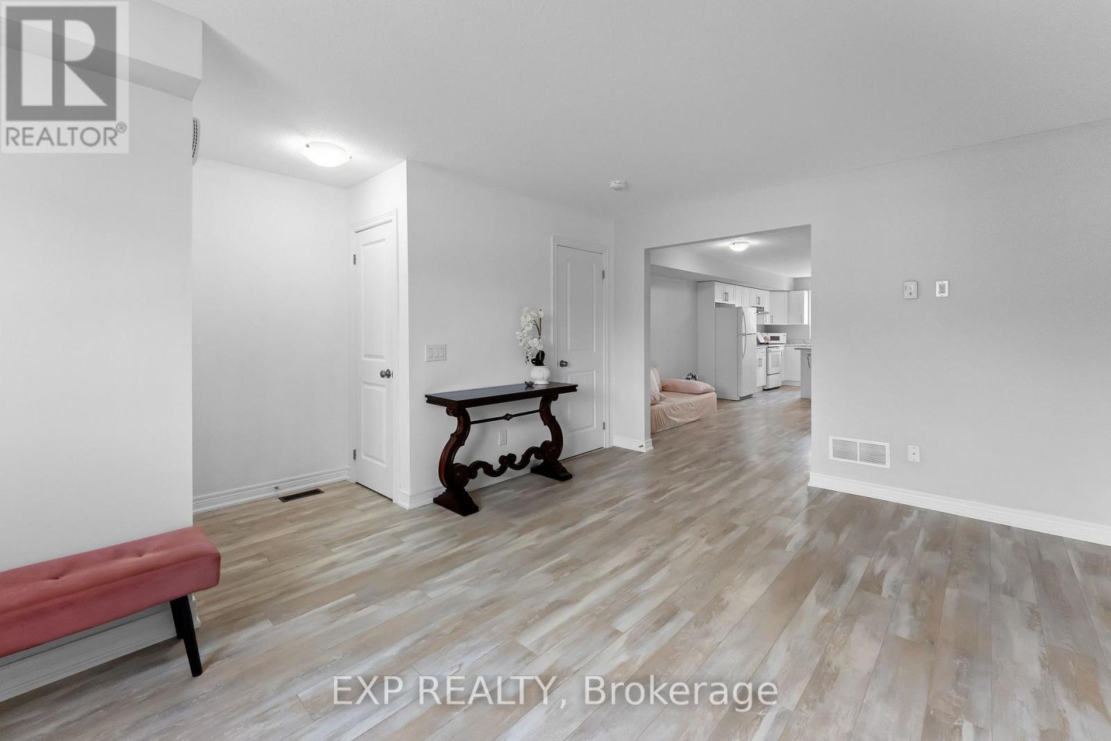 86 - 7768 Ascot Circle, Niagara Falls, Ontario  L2H 3P9 - Photo 3 - X13748588