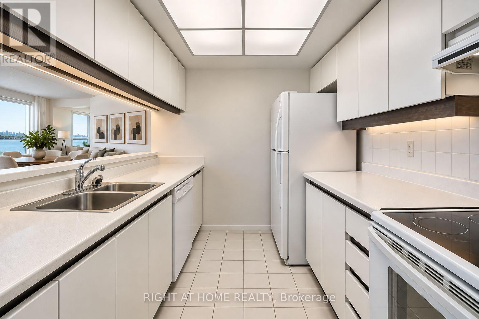 3110 - 77 Harbour Square, Toronto, Ontario  M5J 2S2 - Photo 19 - C13748540