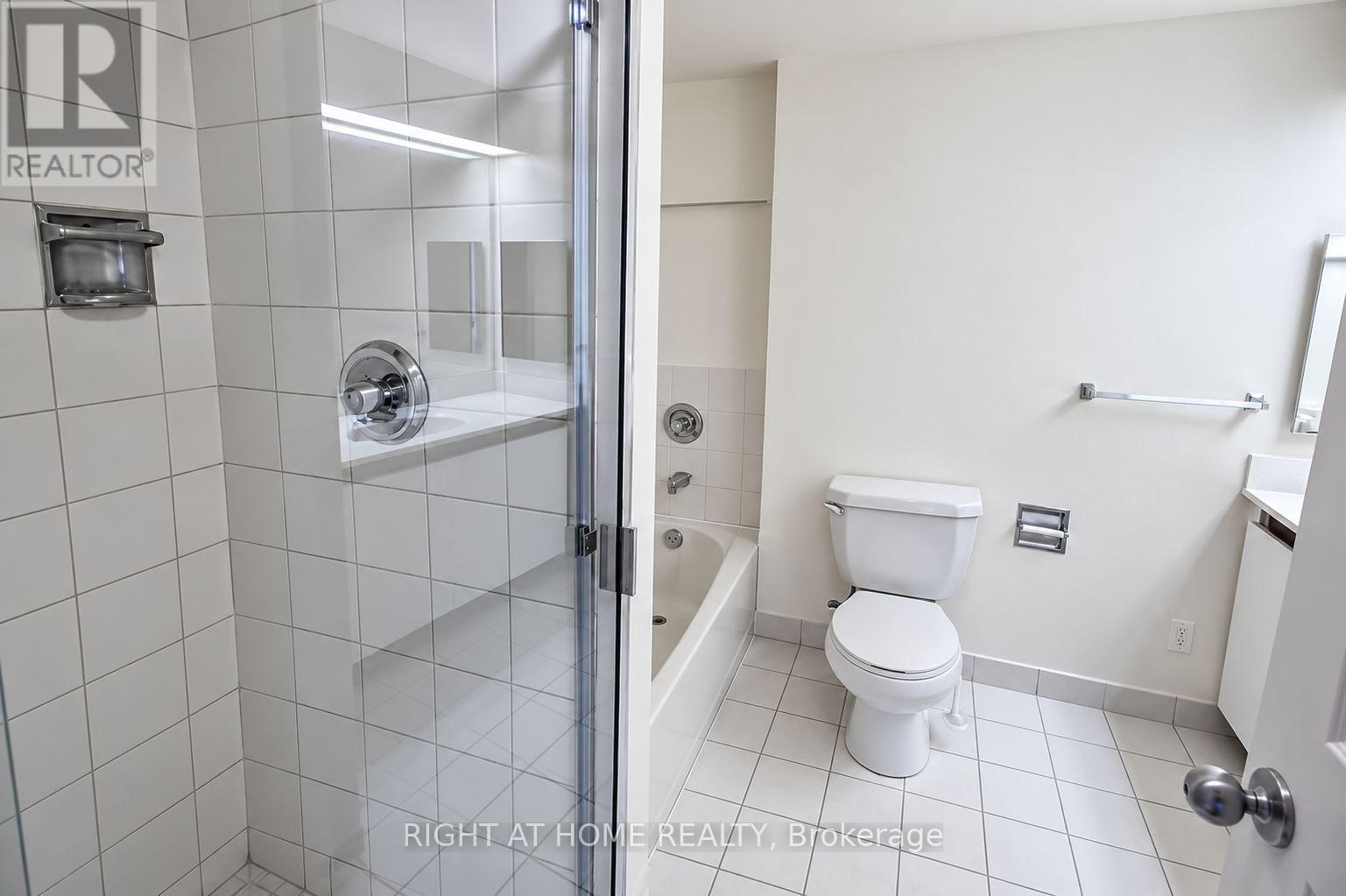 3110 - 77 Harbour Square, Toronto, Ontario  M5J 2S2 - Photo 20 - C13748540