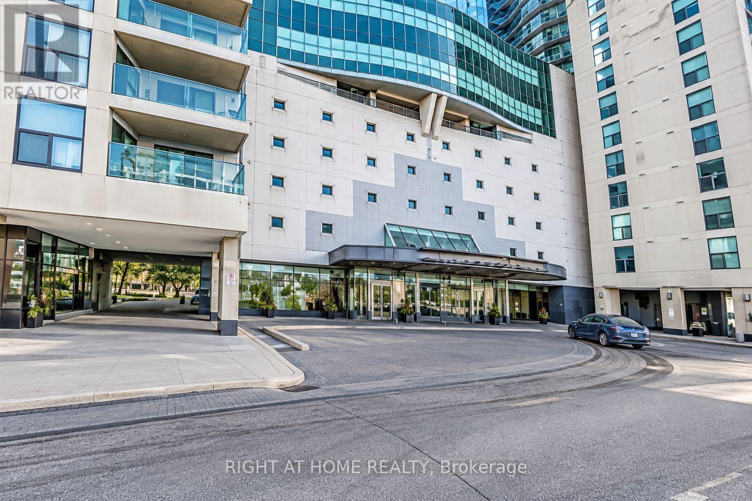 3110 - 77 Harbour Square, Toronto, Ontario  M5J 2S2 - Photo 4 - C13748540