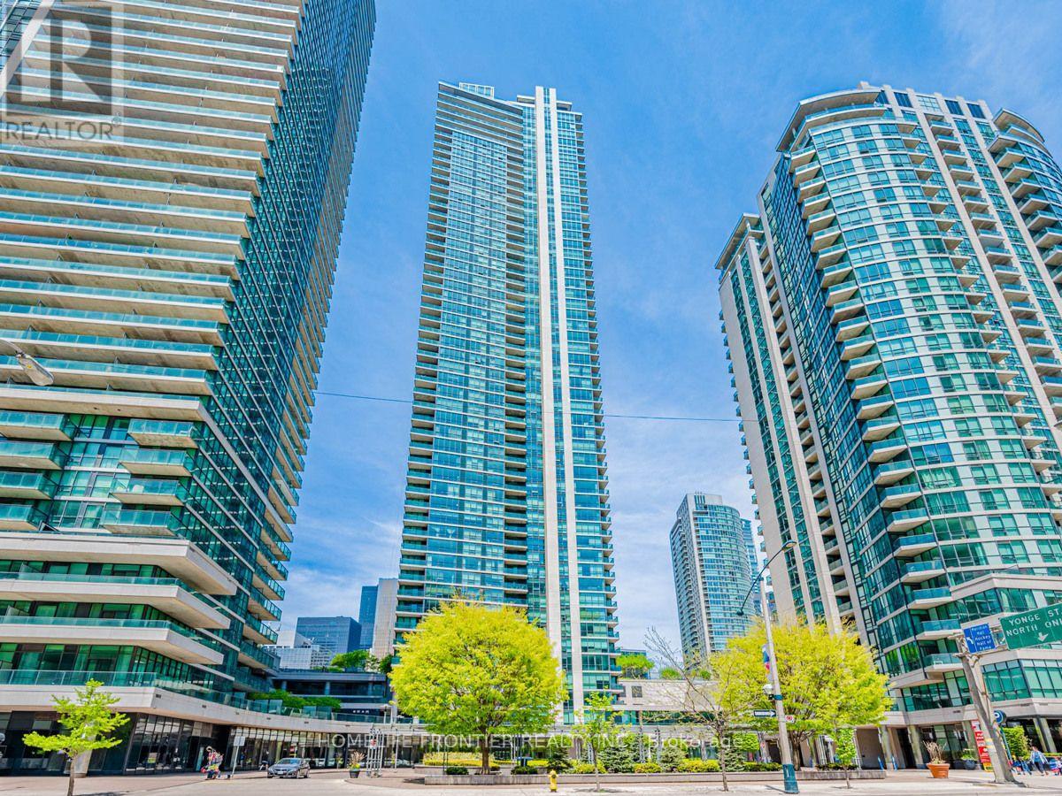 403 - 18 HARBOUR STREET, Toronto, Ontario