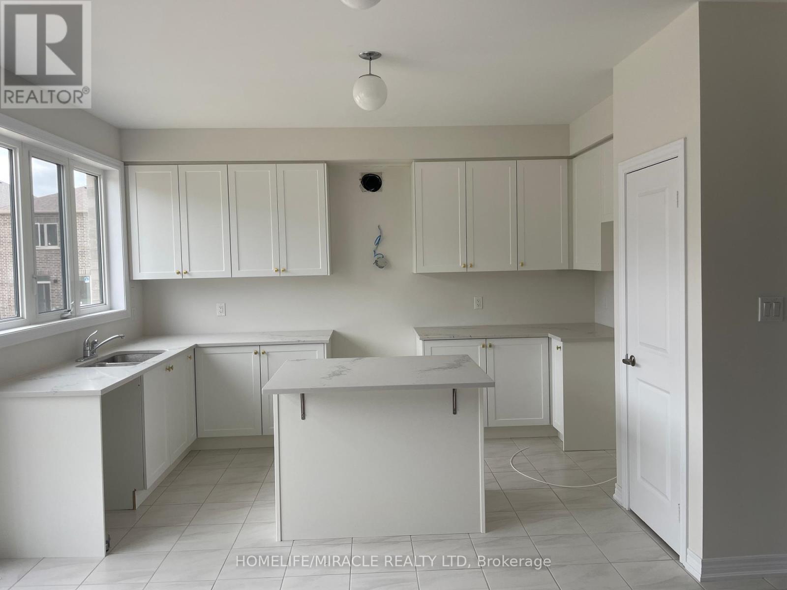 2175 Coppermine Street, Oshawa, Ontario  L1L 0T1 - Photo 7 - E13748552