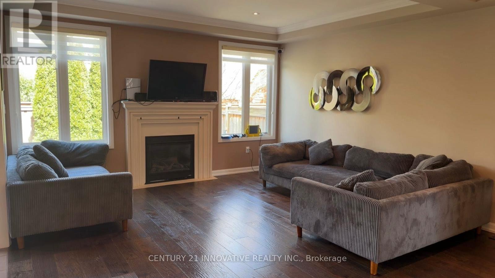188 Barkley Crescent, Oshawa, Ontario  L1J 2E6 - Photo 6 - E13748570