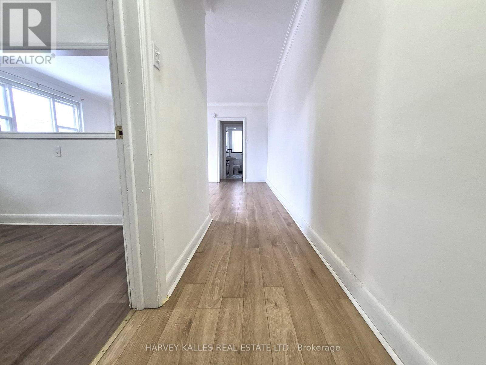 8 - 2905 St Clair Avenue E, Toronto, Ontario  M4B 1N5 - Photo 13 - E13748600
