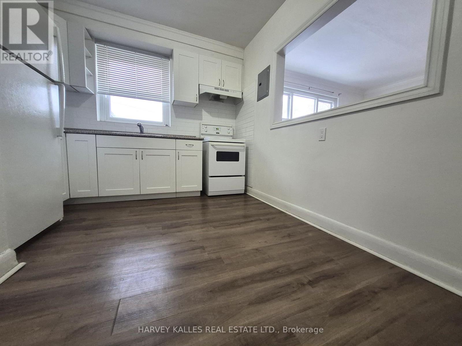 8 - 2905 St Clair Avenue E, Toronto, Ontario  M4B 1N5 - Photo 9 - E13748600