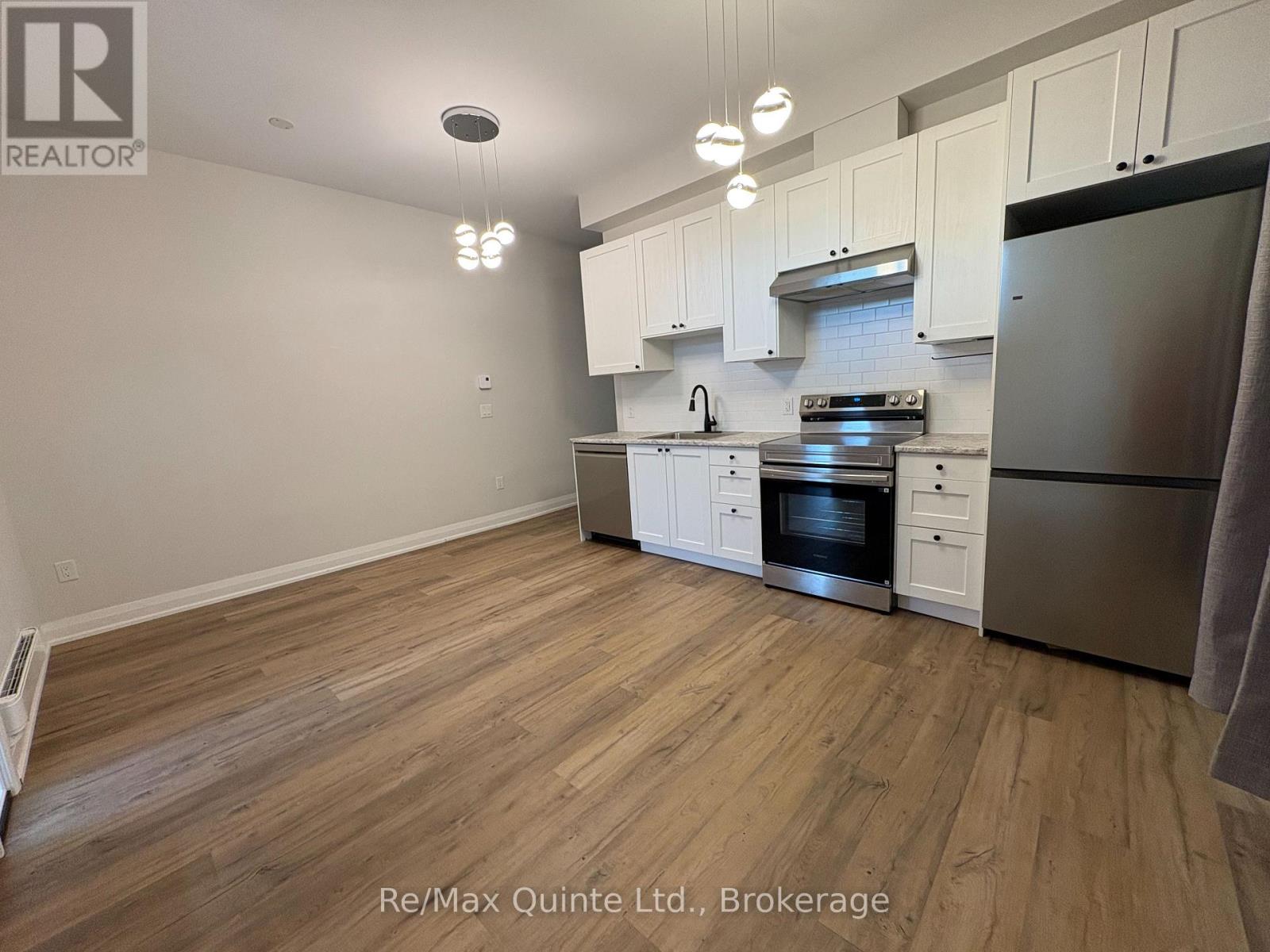 2 - 22 Mcgill Street, Quinte West, Ontario  K8V 3J2 - Photo 7 - X13609402