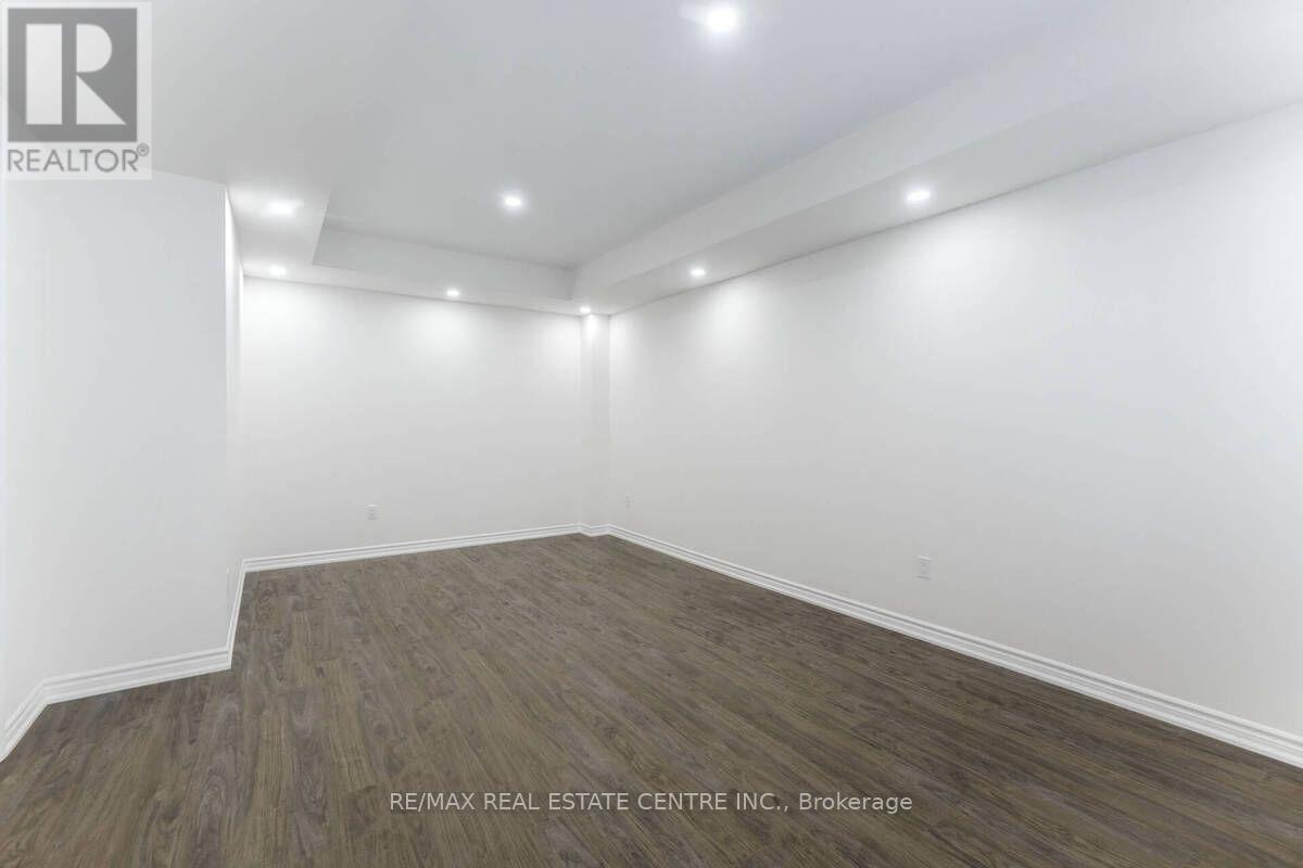 975 WHITLOCK AVENUE, Milton, Ontario