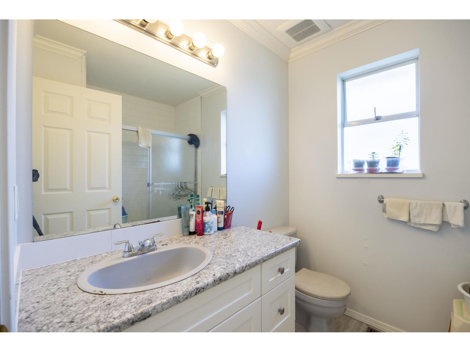 13957 115a Avenue, Surrey, British Columbia  V3R 9Y4 - Photo 11 - R3161763
