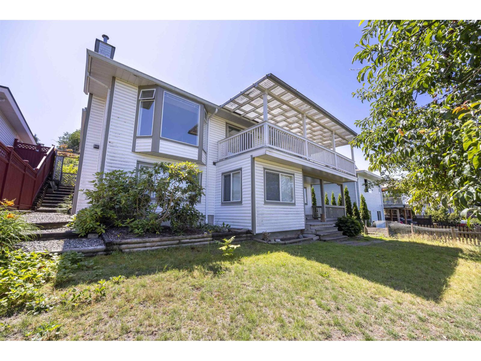13957 115a Avenue, Surrey, British Columbia  V3R 9Y4 - Photo 3 - R3161763