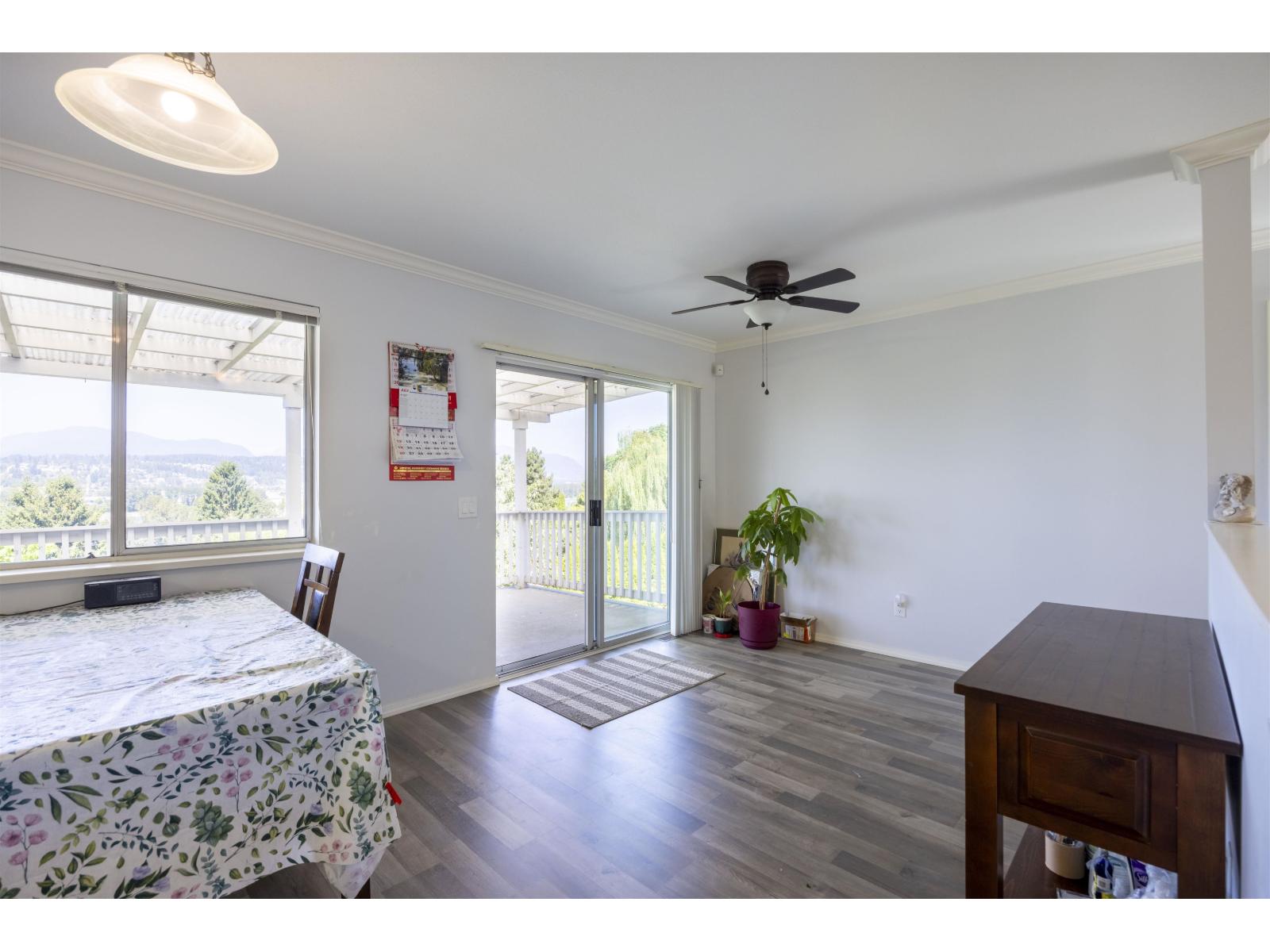 13957 115a Avenue, Surrey, British Columbia  V3R 9Y4 - Photo 6 - R3161763