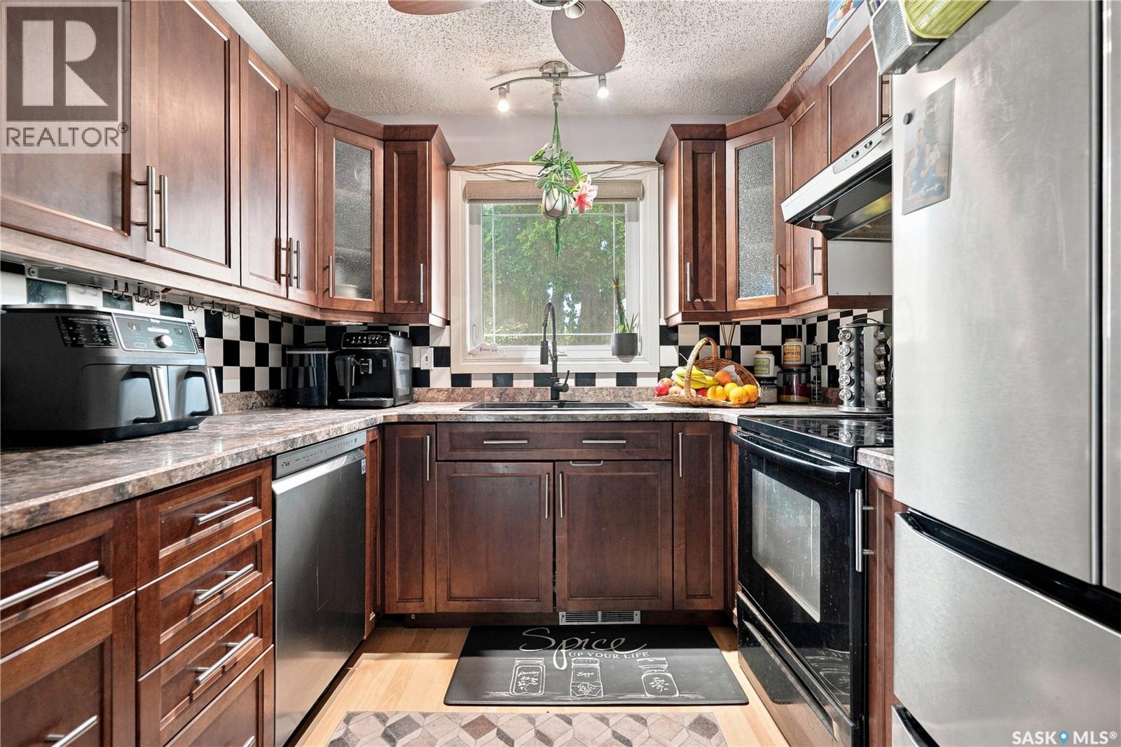1423 Junor Avenue, Saskatoon, Saskatchewan  S7L 6T7 - Photo 10 - SK047648